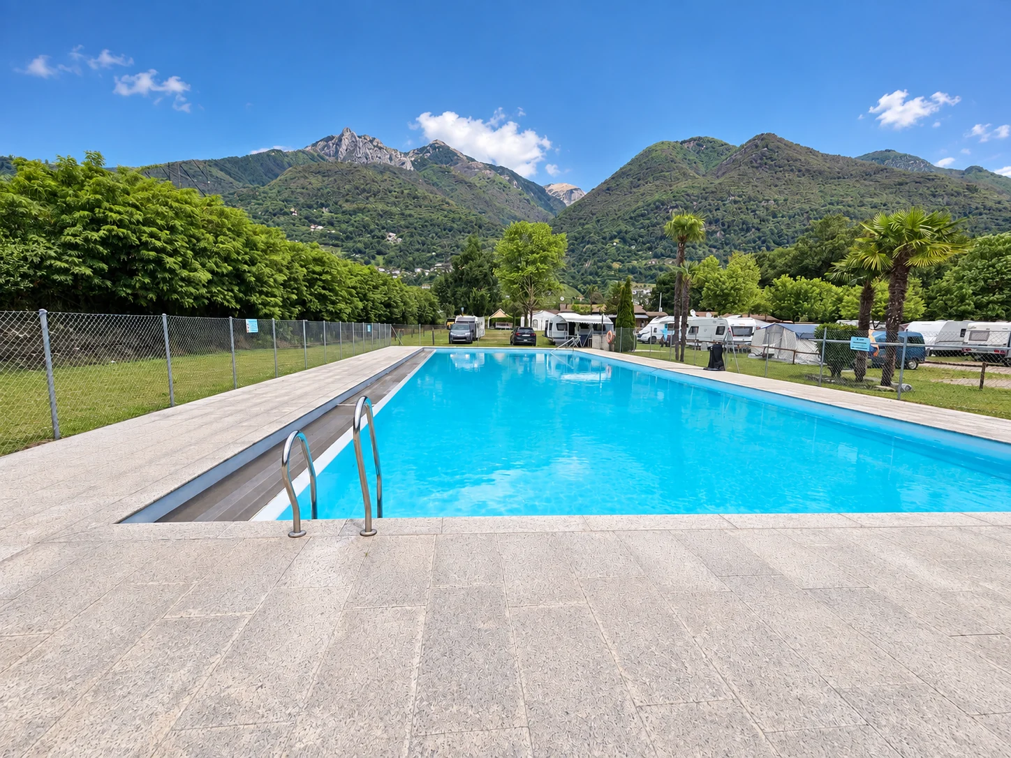 Piscina del Campeggio Riarena